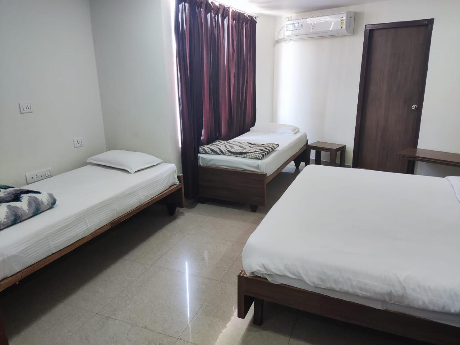 Swagatam Inn, 5 Minutes Walk From Guwahati Railway Station Exterior foto
